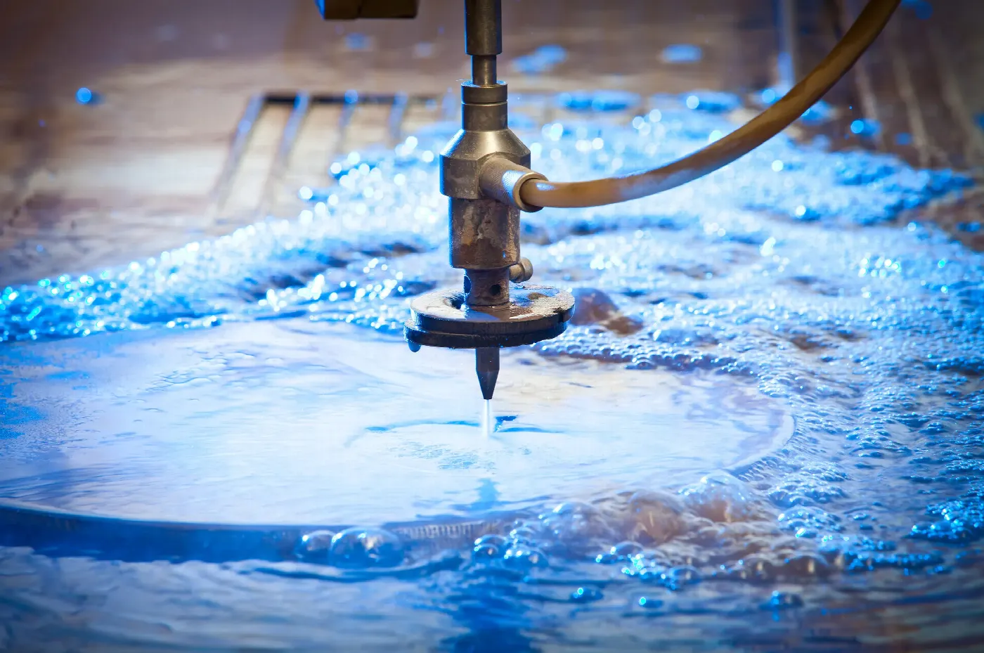 Su jeti (waterjet) kesimi